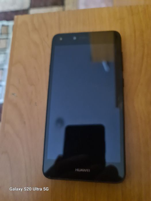 Продам телефон HUAWEI