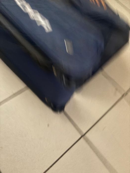 Vind Geanta nou  pentru sport citeste descrierea