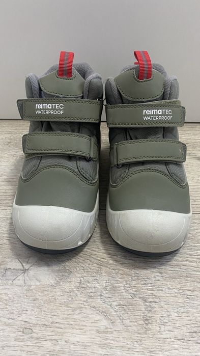 Продам обувь reima