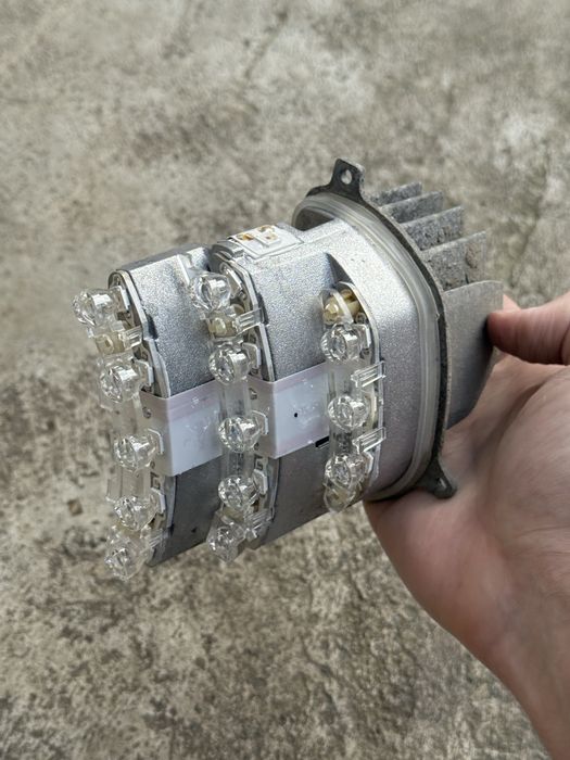 Piese BMW Seria 3 E90 LCI far, balast xenon, grile, angel eyes, claxon