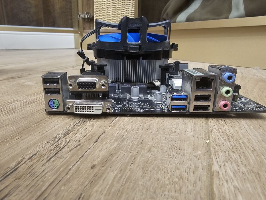 Процессор i5 9700kf + материнка h310 + кулер