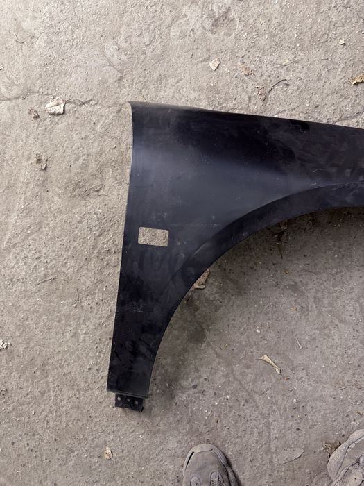 Продам крылья на zeekr 001