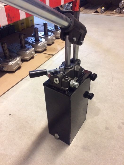 Pompa manuala dublu efect cilindri hidraulici utilaje