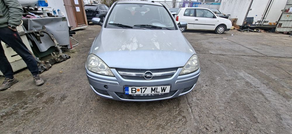 Dezmembrez Opel Corsa C 1.3D 2004
