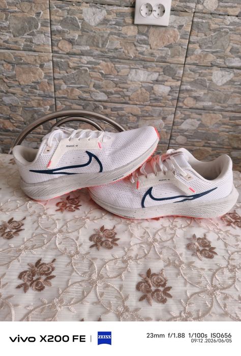 Pantofi sport noi Nike marimea 43