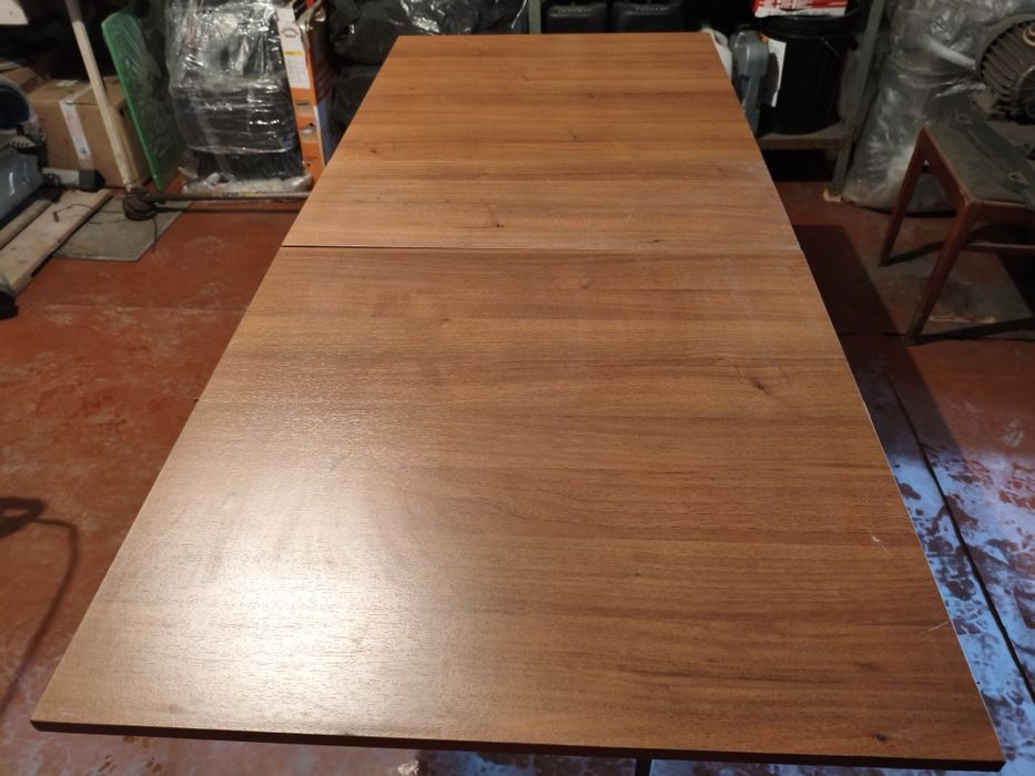 Продаю стол-книжку