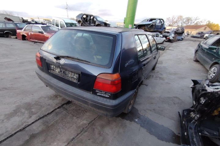 Far stanga Volkswagen VW Golf 1996 1.6 MT (75 hp)