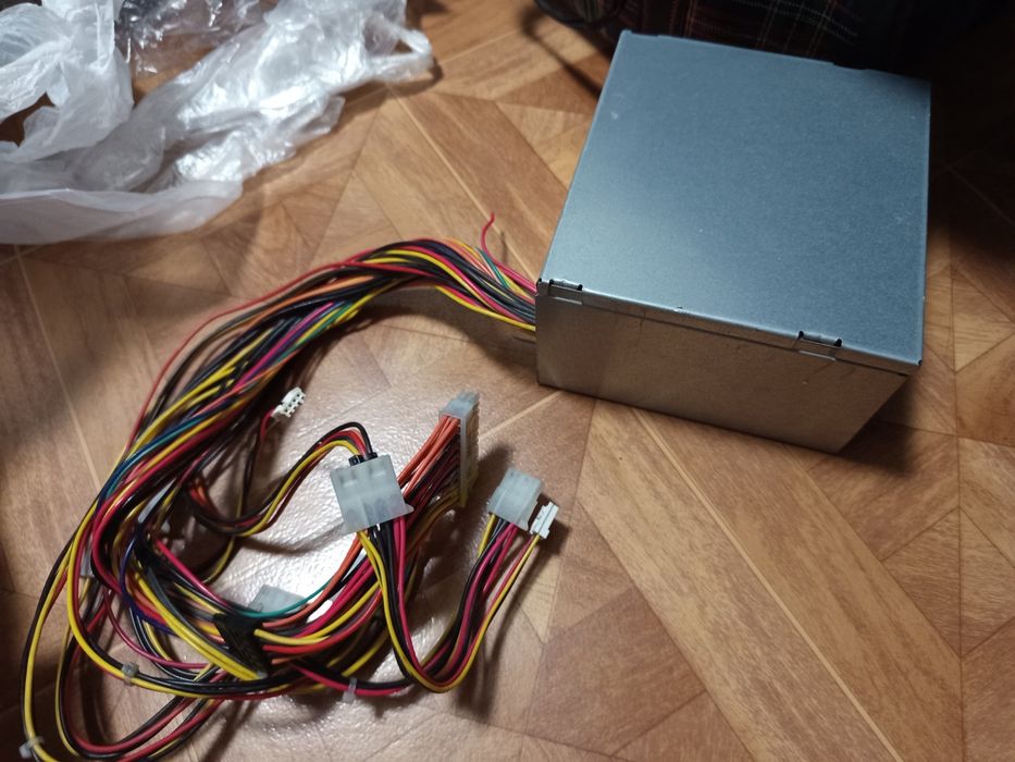 Продам блок питания для пк 450W