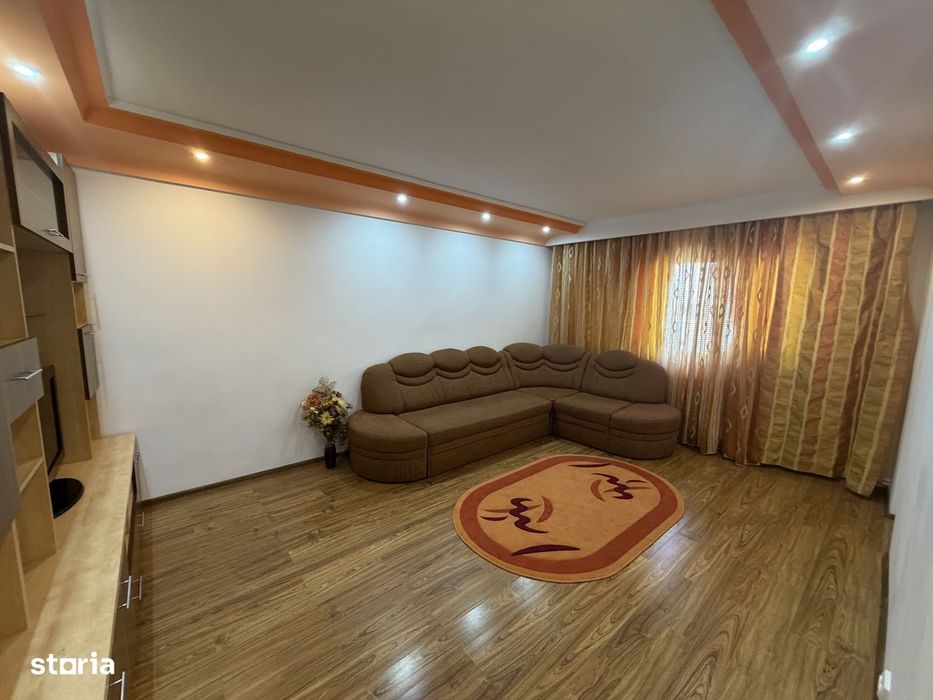 Apartament 3 camere,zona E3,etaj 3