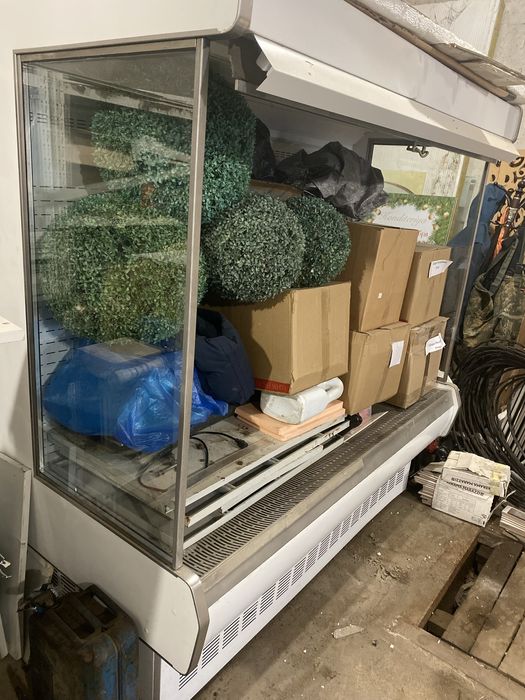 Холодильная витрина