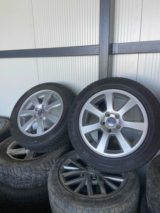 Гуми с джанти Volvo 215/55R16