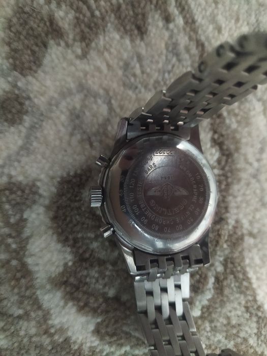 Soat breitling sotiladi