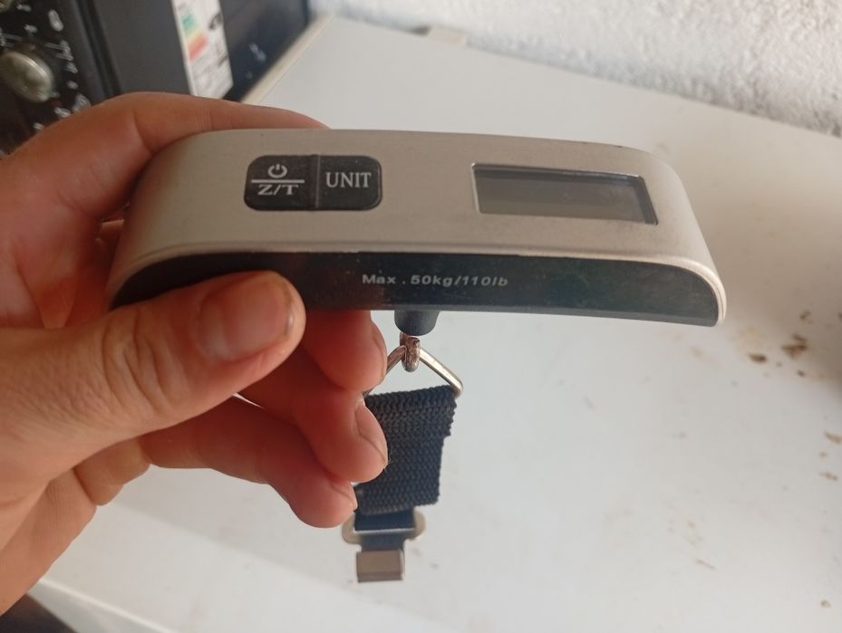 Vând cântar electronic