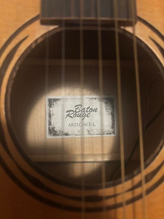 Baton Rouge AR21C Chitara electroacustica stangaci