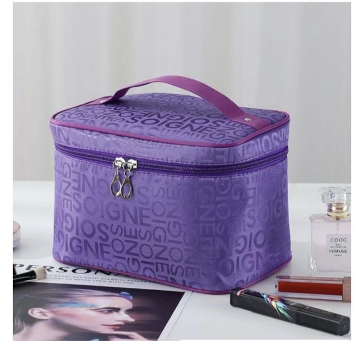 Фиолетовая косметичка