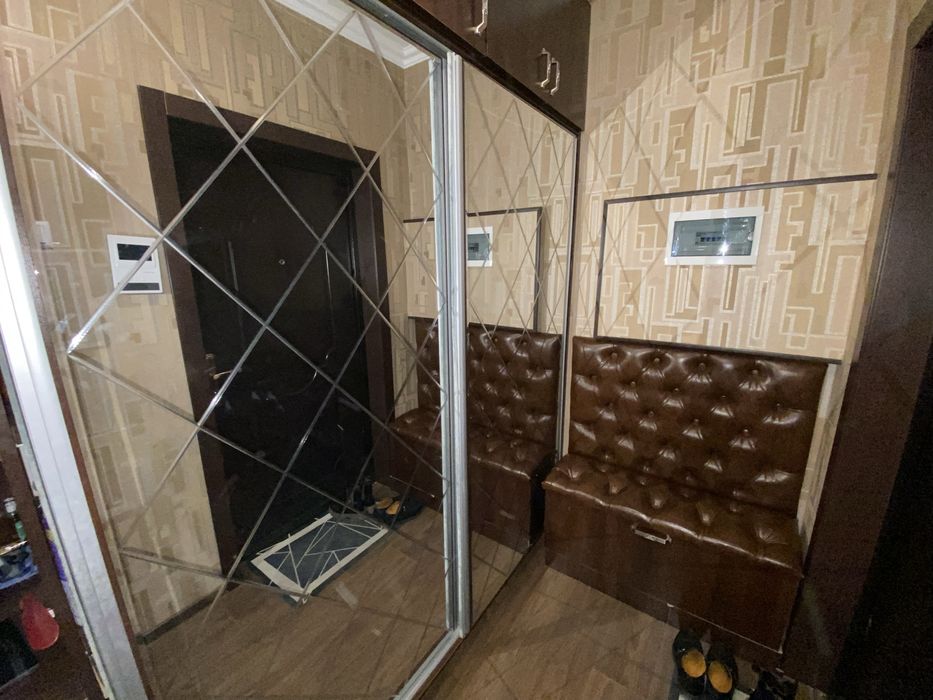 Шкаф и честер в хорошем состоянии