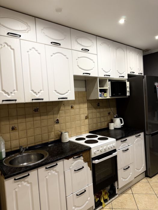 Кухонный гарнитур срочно продам!!!