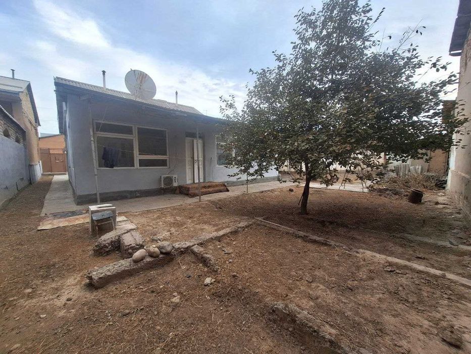 Продается Дом состоит из 5 комнат, веранды.Рядом с горгазом.