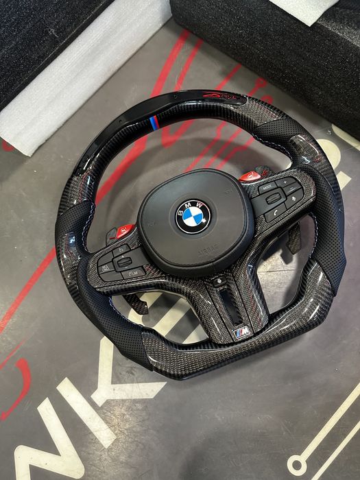 Volan BMW M Carbon Seria G - Incalzire - Vibratii - Traffic Jam Assist