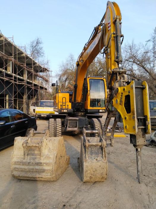 Аренда и услуги колесный экскаватор, экскаватор погрузчик3в1,