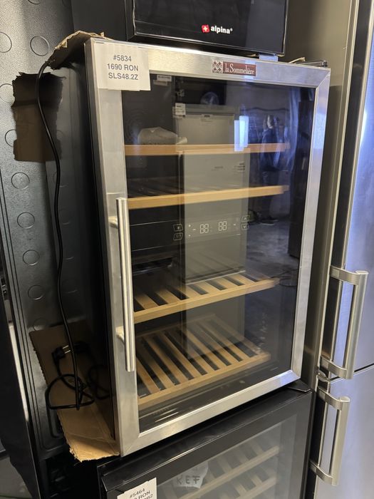 Frigider de vinuri  La Sommelière SLS48.2Z