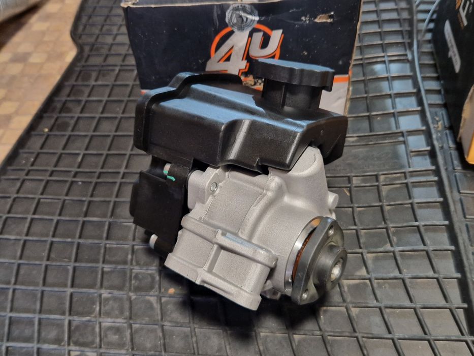 НОВИ Хидравлични помпи за Мерцедес Вито, Виано, W211 хидравлична помпа