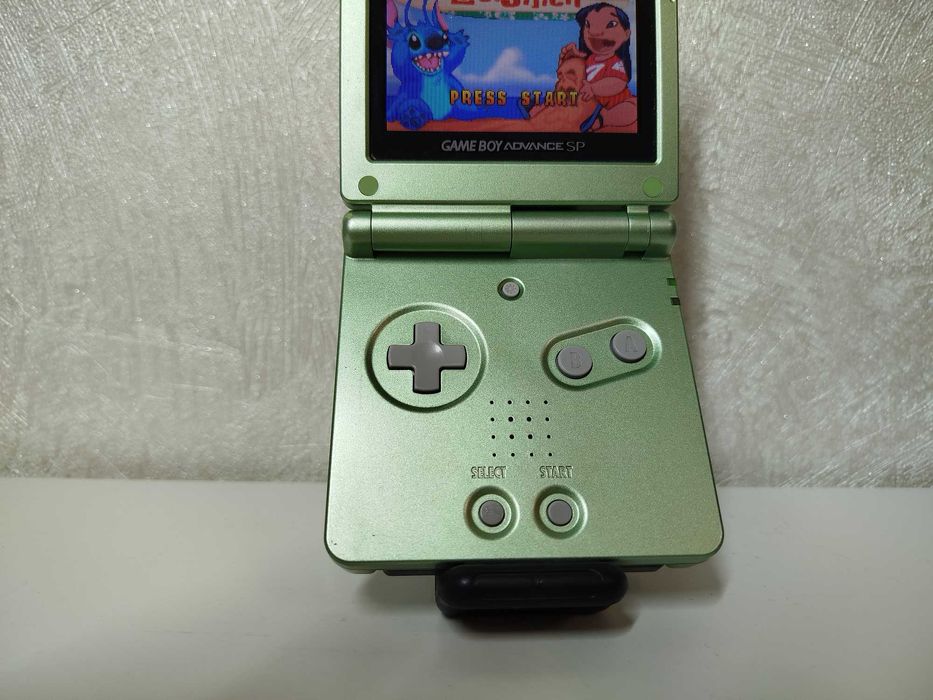 Nintendo Game Boy Advance SP