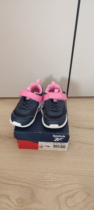 Adidasi Reebok, marime 21