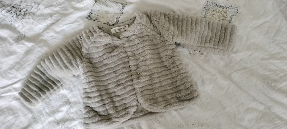 Vând hăinuță fetițe 9 luni-2 ani