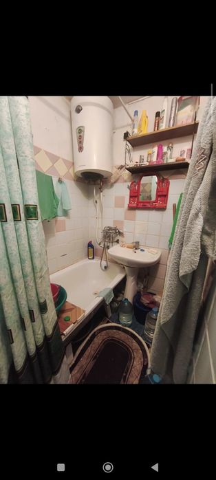 Продаю квартиру возле Халык банка