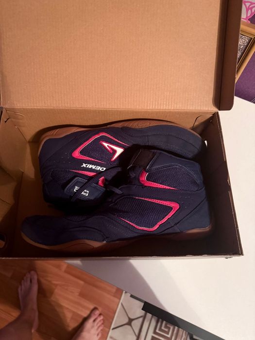 Продам борцовки в отличном состоянии