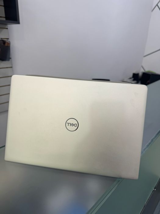 Dell Notebook. Zur holatda