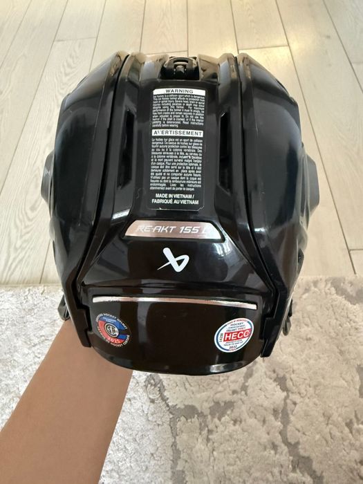 Продам шлем BAUER