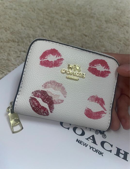 Geanta coach alba cu pupici