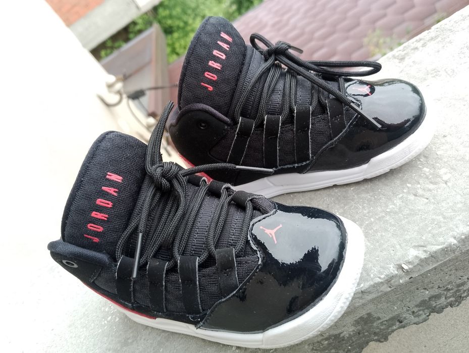 Jordan Max Aura, номер 25