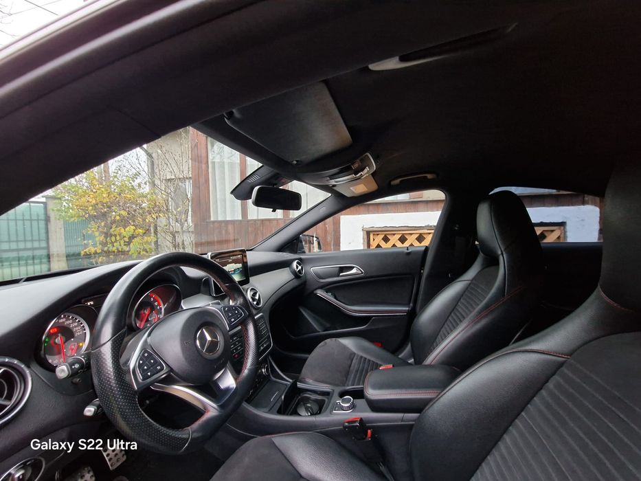 Vând Mercedes CLA  2014