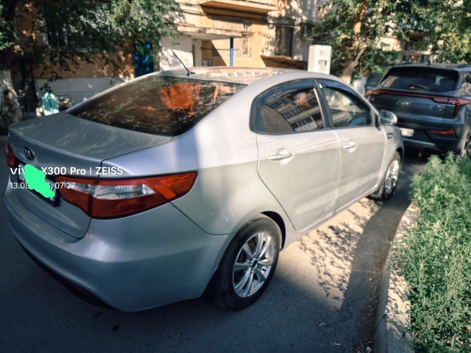 Автомобиль Kia Rio