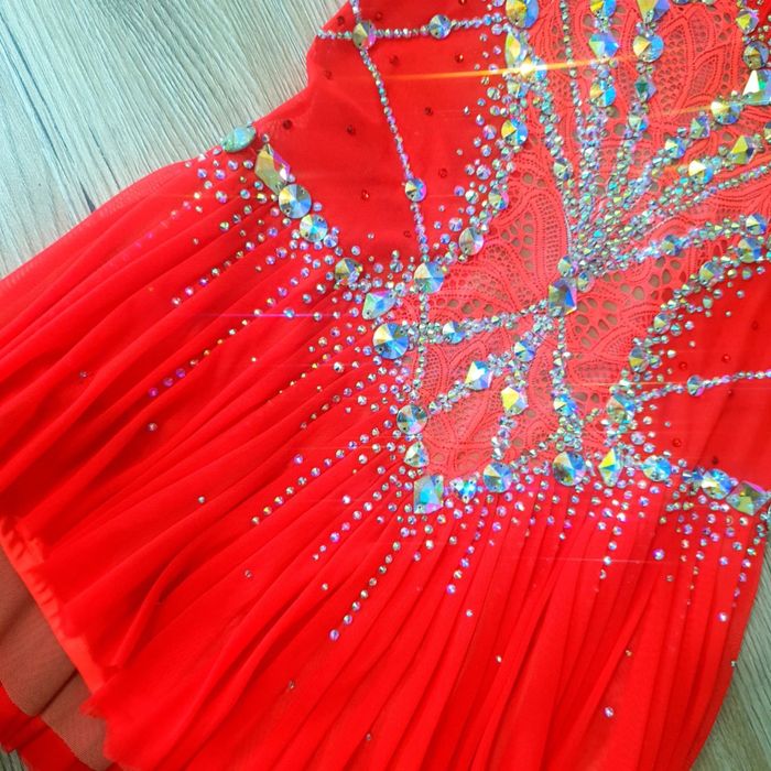 Купальник для художественной гимнастике