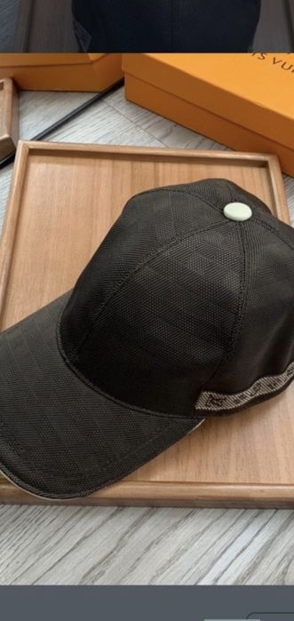 Șapcă Louis Vuitton, model 2026, 8 modele