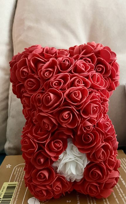 Ursulet din trandafiri de spuma