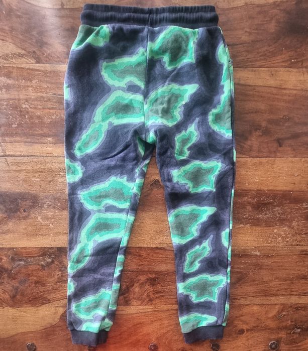 Детски спортен екип