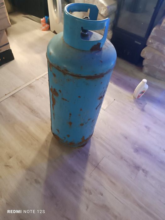 Газова бутилка голяма