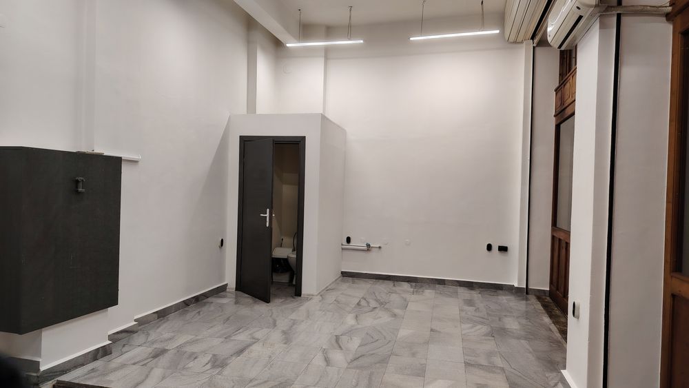 Дава се под наем Магазин в Пловдив, Старият град - 56 кв.м за 797.64 € - Снимка #5