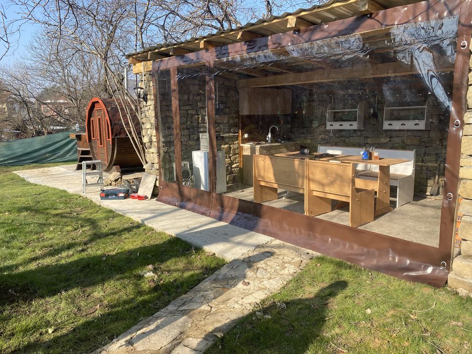 Ветроупорни завеси тенти сенници PVC кристал винил шатри ветробрани