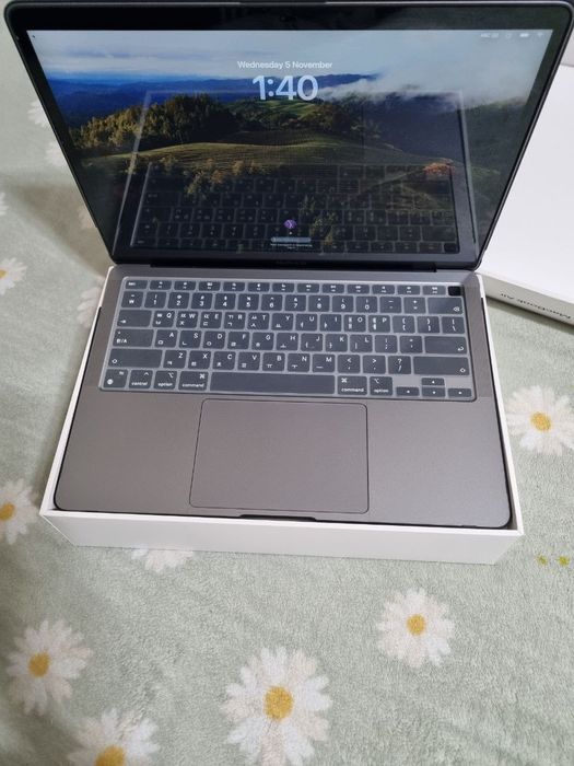 Macbook Air M1 spacegray 13 dyum 8GB/256GB full box sotiladi