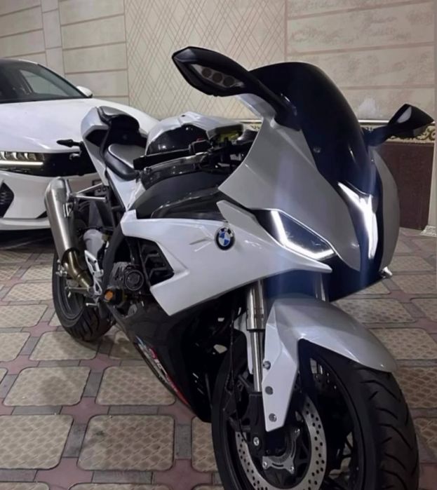 Мотоцикл спортбайк