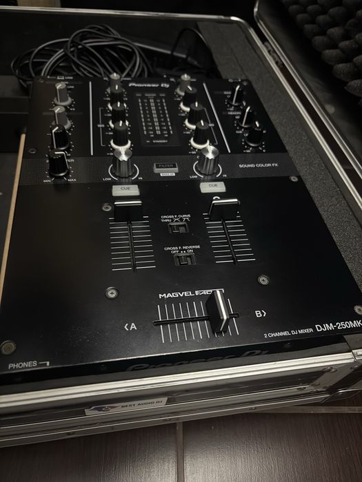 Vand mixer Pioneer DJM 250 MK2 impecabil