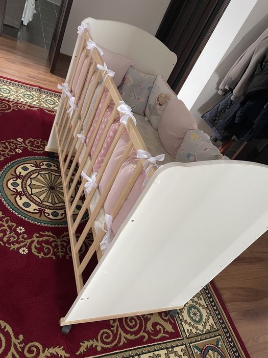 Манеж с бортиками