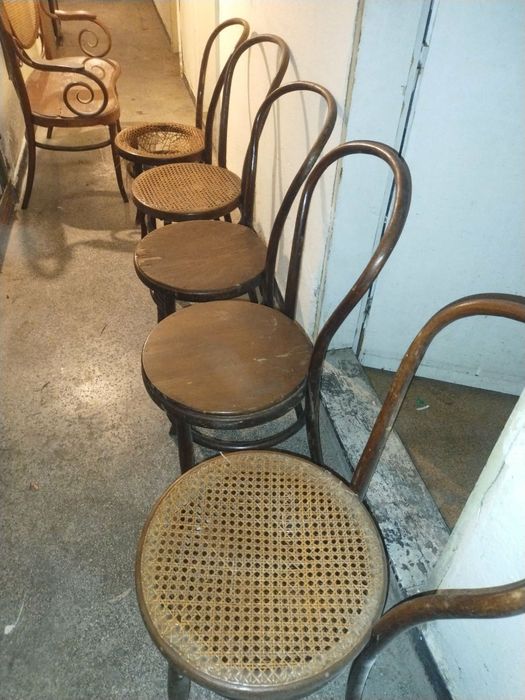 Ратанова пейка със столове