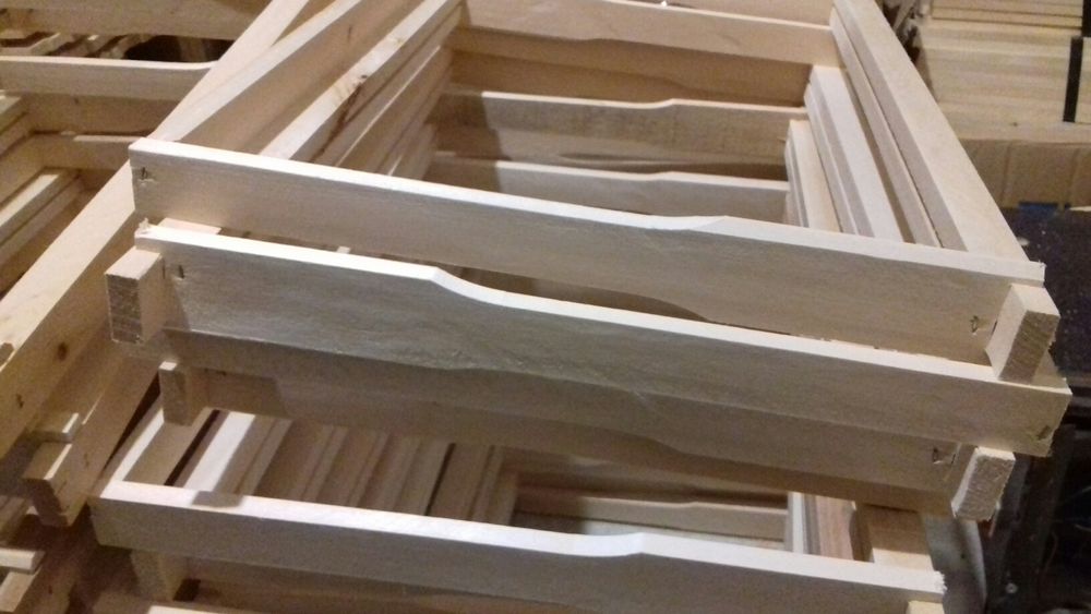 Пчелни рамки с уширител от липа ДБ сковани и обтелени